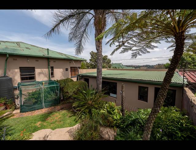 3 BEDROOM FREEHOLD FOR SALE IN KENSINGTON